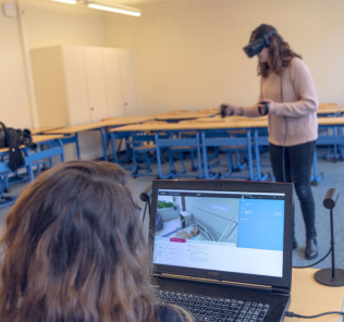 VR Training for Nursing Students